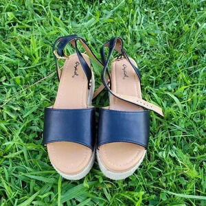 Qupid Black Strappy Platform Espadrille Sandals